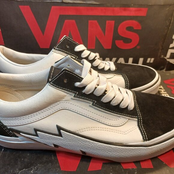 Vans Men's 11.5 Old Skool Bolt Two-Tone Black/White VN0009Q5BMW - Picture 5 of 12